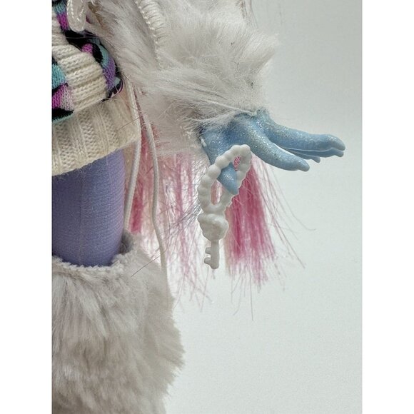 Monster High Doll Abbey Bominable First Wave With Pet Mammoth & Accessories - Picture 4 of 8